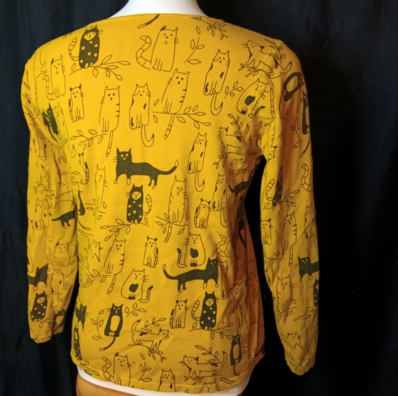 Goa Cat Pattern Yellow Sweater - Picture 3 of 5